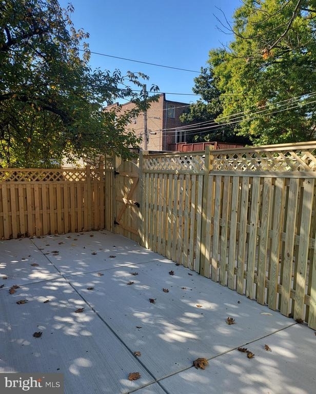 2012 Mount Royal - Photo 36