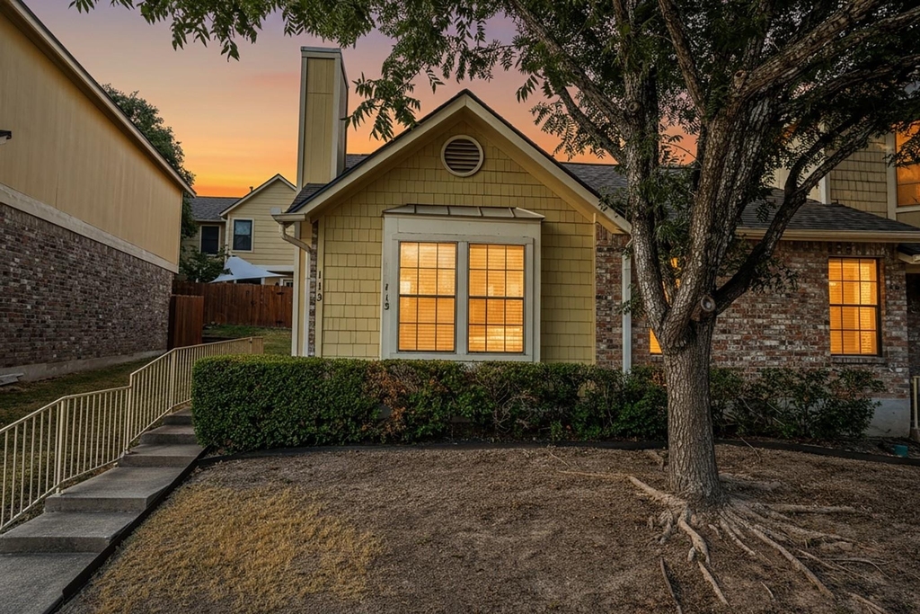 11901 Swearingen Dr - Photo 2