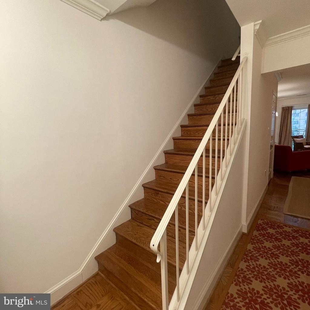 3221 Sutton Place Nw - Photo 11