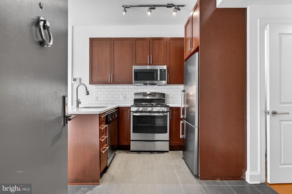2620 13th Street Nw - Photo 3