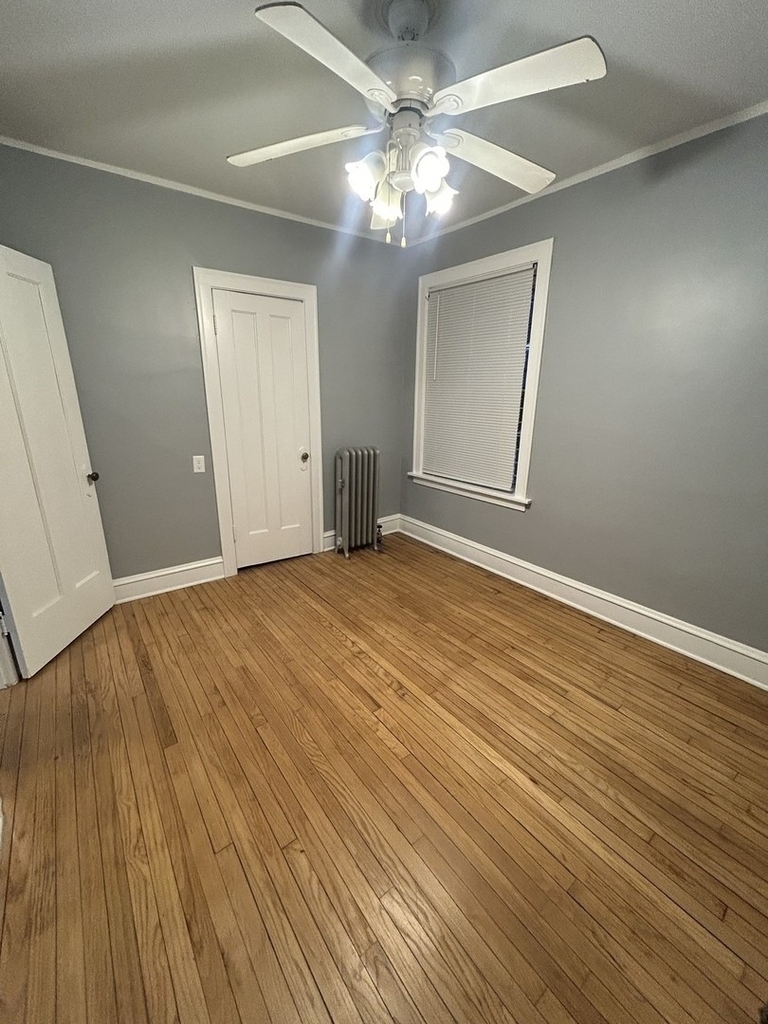 7111 S Emerald Avenue - Photo 3