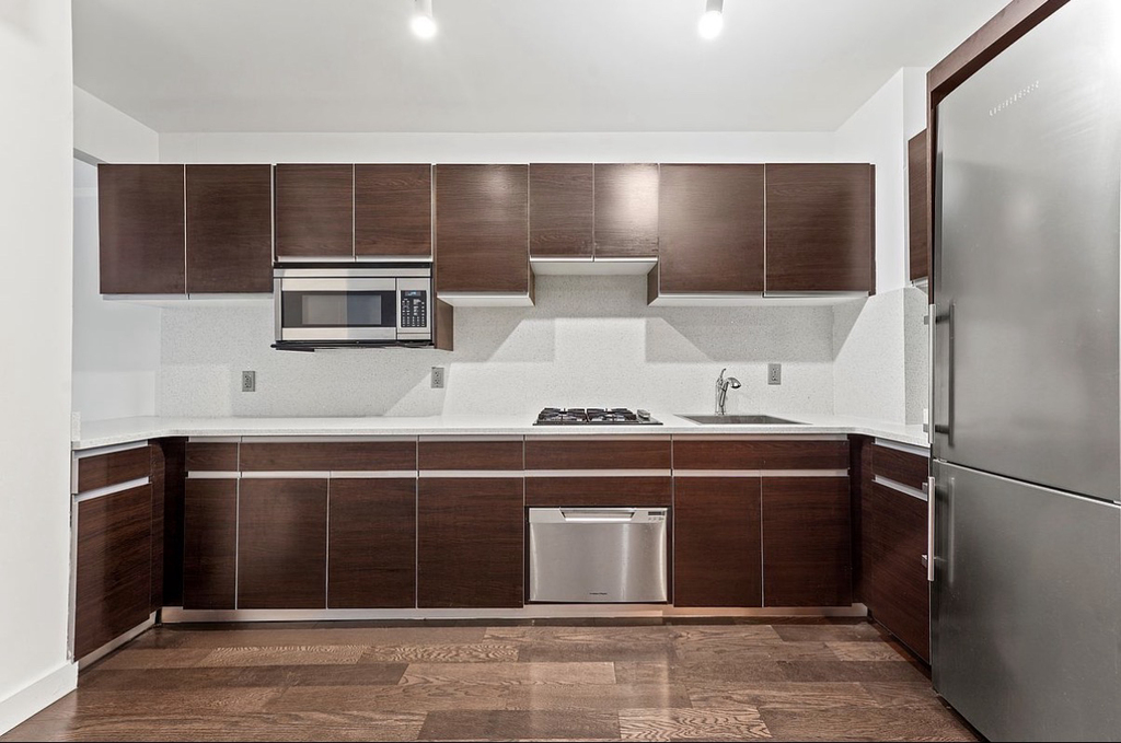 116 John Street - Photo 2