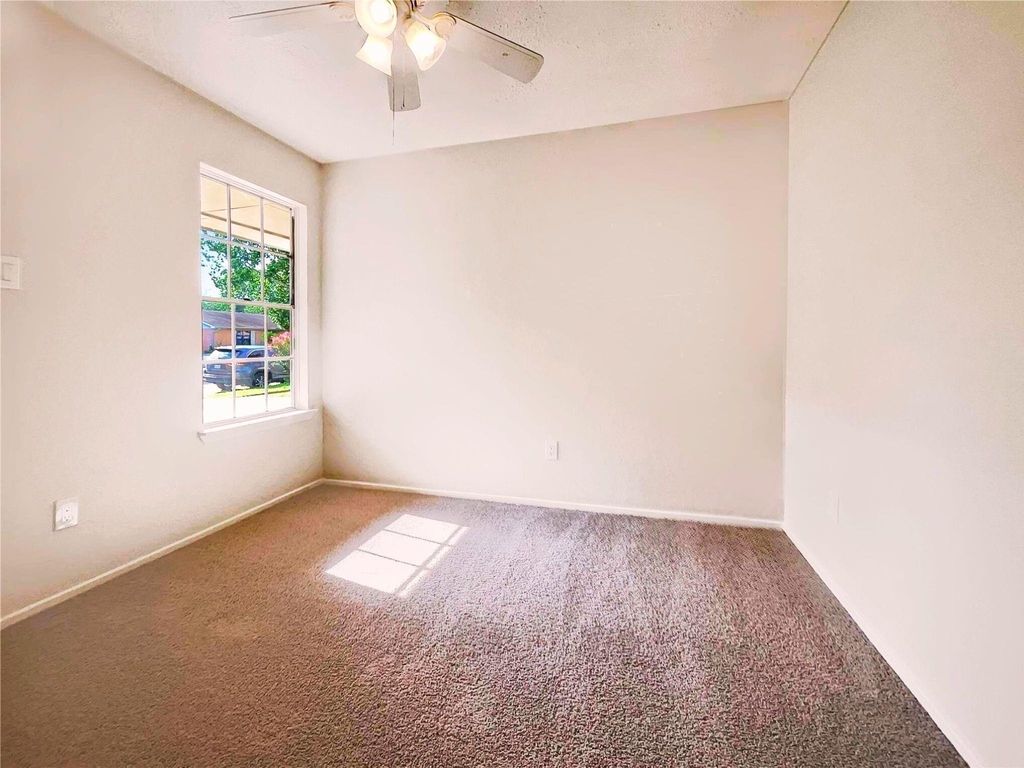 7422 Breccia Drive - Photo 9