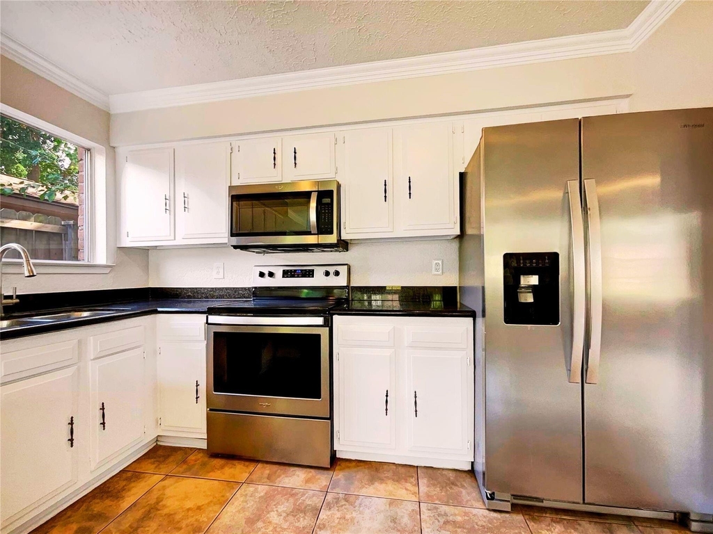 7422 Breccia Drive - Photo 3