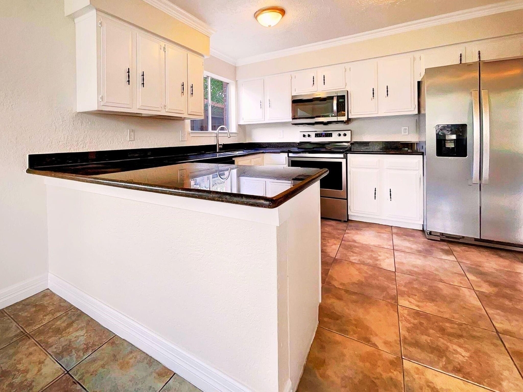 7422 Breccia Drive - Photo 5