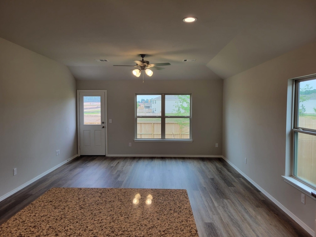 14930 Dane Ct - Photo 6