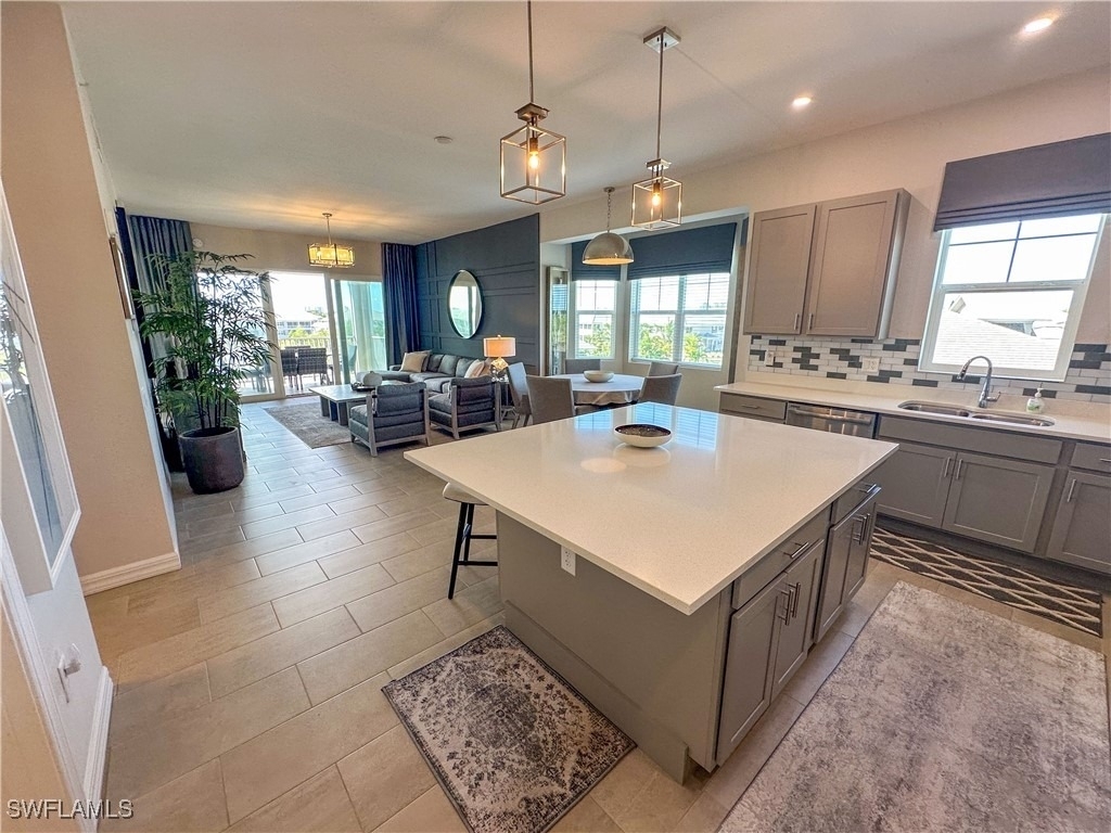 163 Indies Drive E - Photo 2