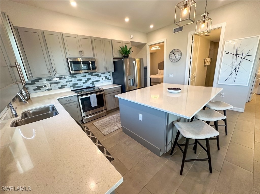 163 Indies Drive E - Photo 4