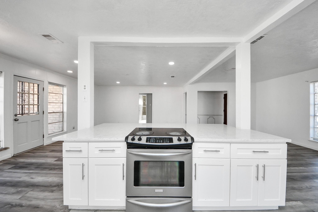 8011 La Roche Lane - Photo 20