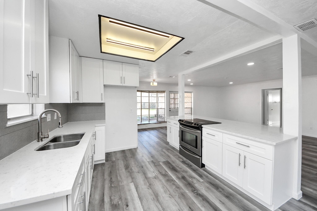 8011 La Roche Lane - Photo 18