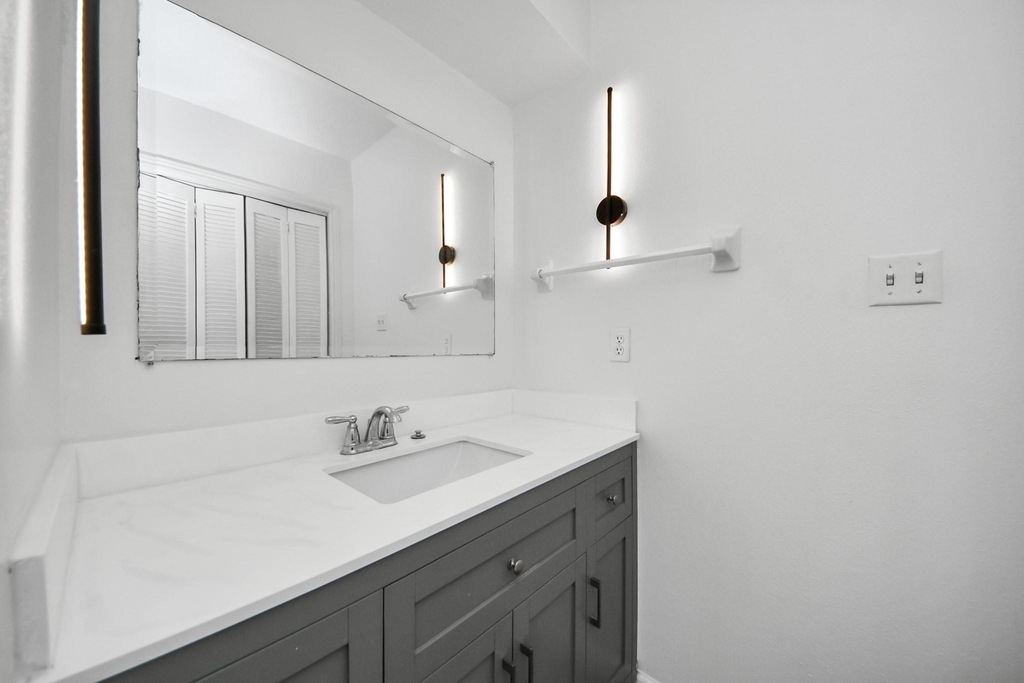 8011 La Roche Lane - Photo 32