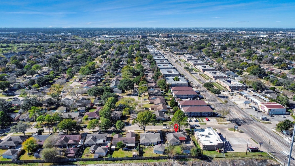 8011 La Roche Lane - Photo 1