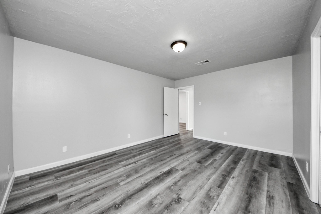 8011 La Roche Lane - Photo 29