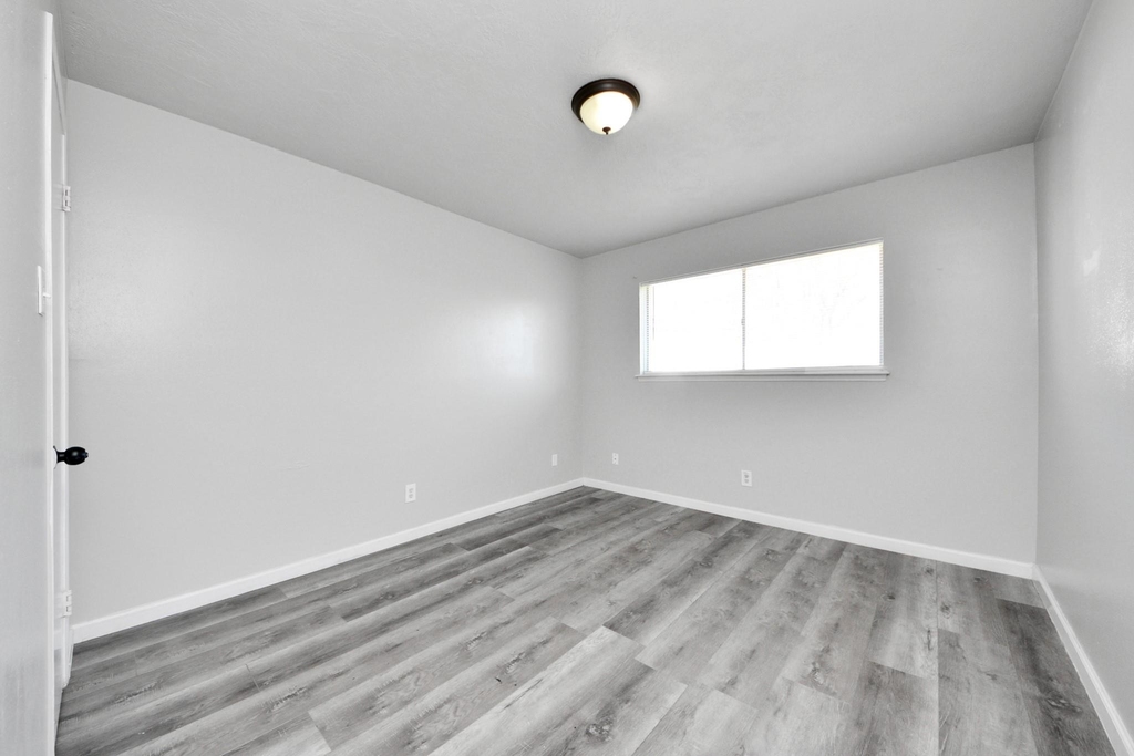 8011 La Roche Lane - Photo 37