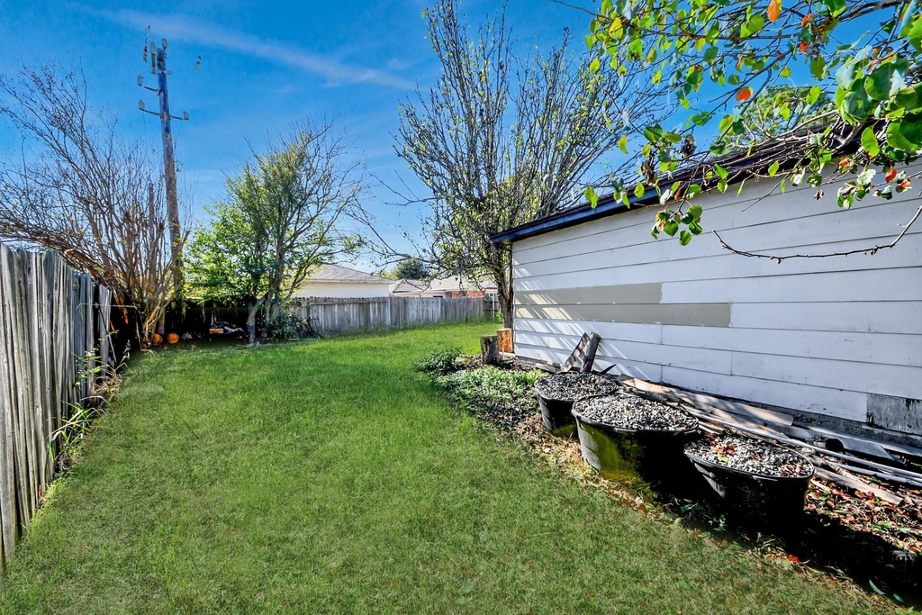 8011 La Roche Lane - Photo 39
