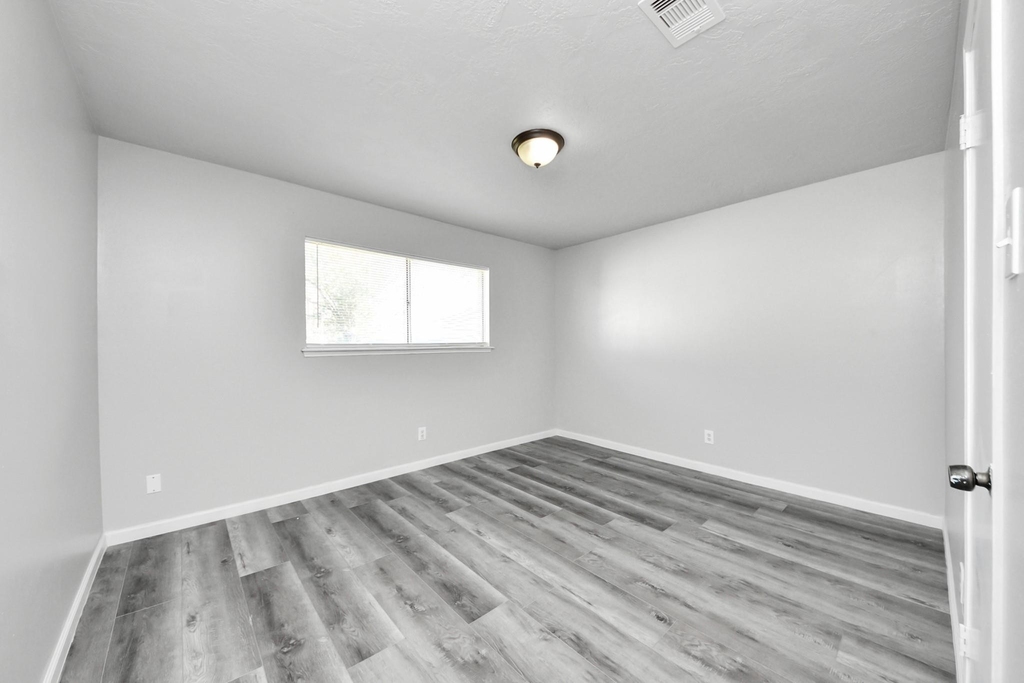 8011 La Roche Lane - Photo 35