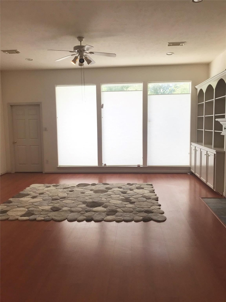 2429 Chantilly Lane - Photo 14