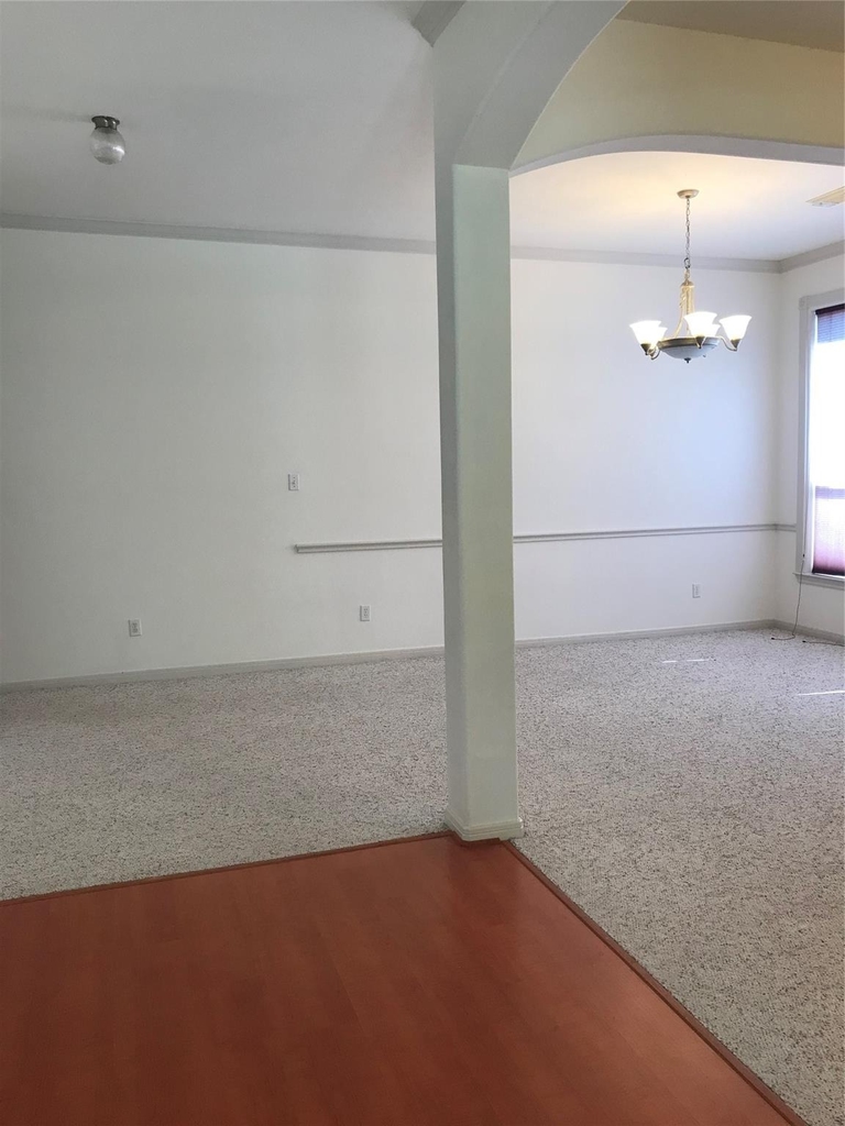 2429 Chantilly Lane - Photo 10