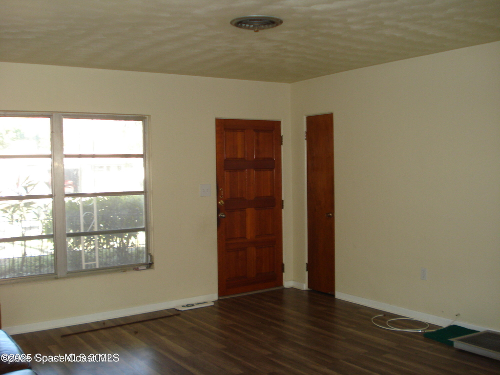 19 Orange Avenue - Photo 4