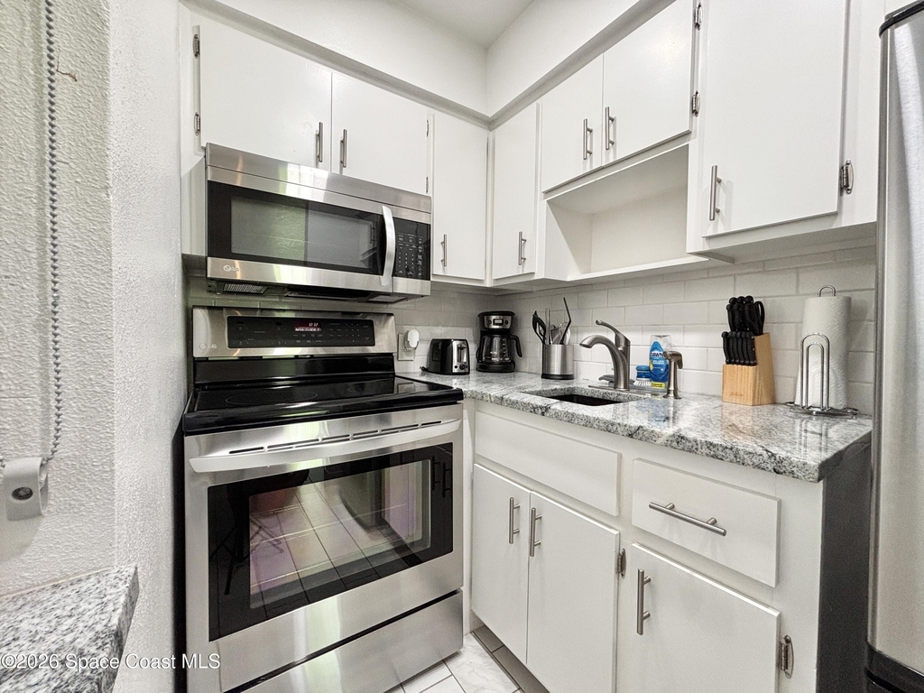 419 Ocean Avenue - Photo 7