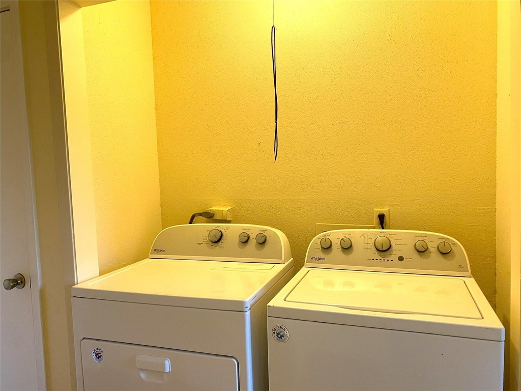 7831 Fuqua Street - Photo 6