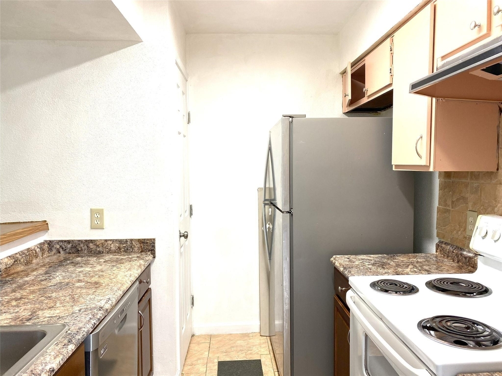 7831 Fuqua Street - Photo 7