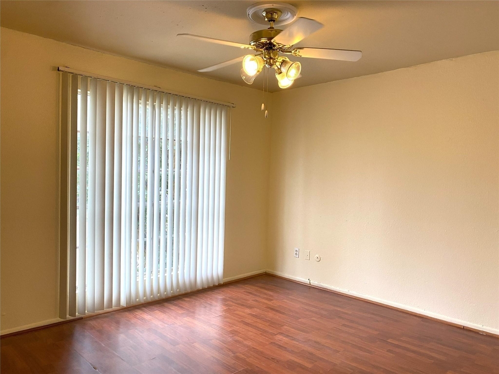 7831 Fuqua Street - Photo 3