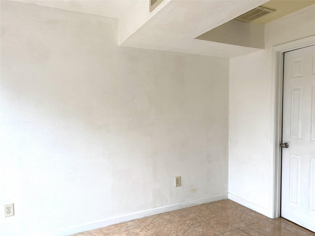 7831 Fuqua Street - Photo 5