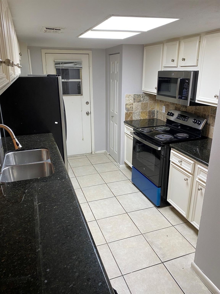 9535 Clanton Street - Photo 11