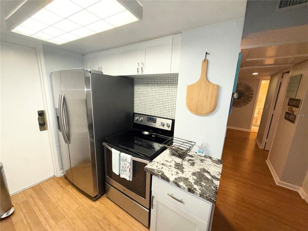 880 Mandalay Avenue - Photo 28