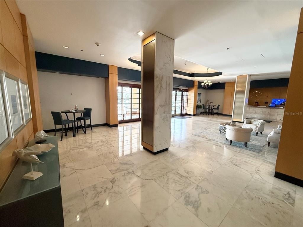 880 Mandalay Avenue - Photo 3