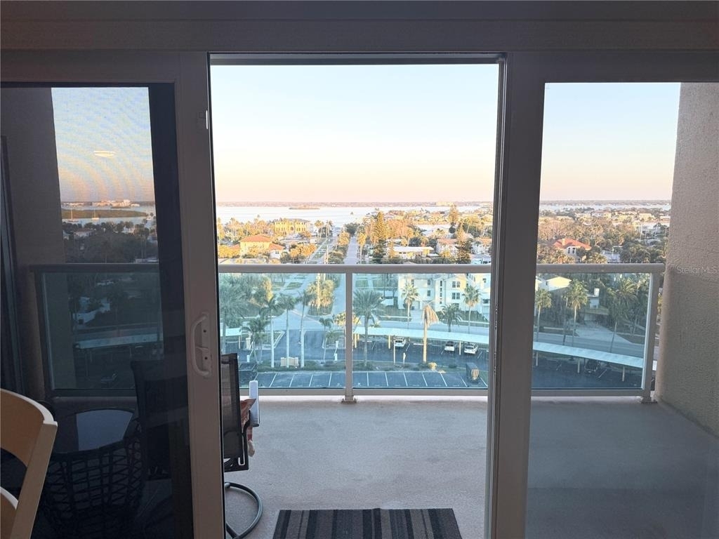 880 Mandalay Avenue - Photo 13