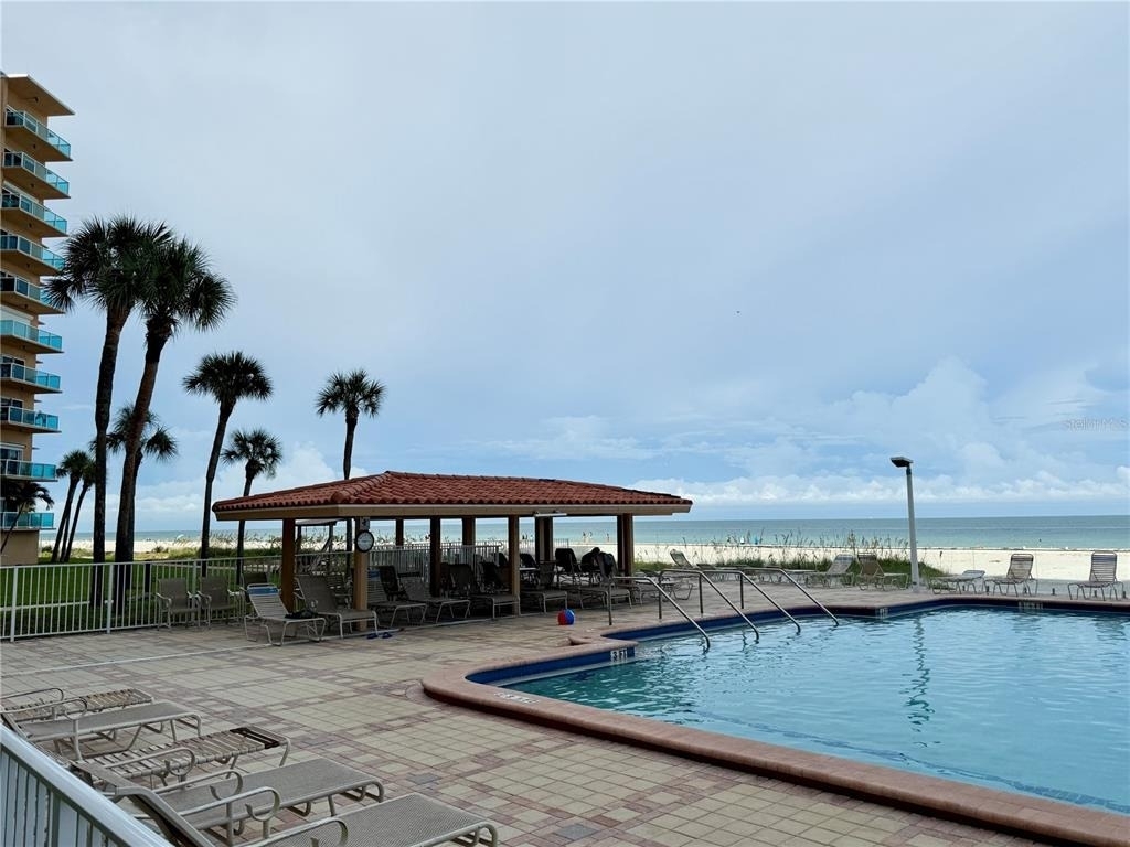 880 Mandalay Avenue - Photo 39