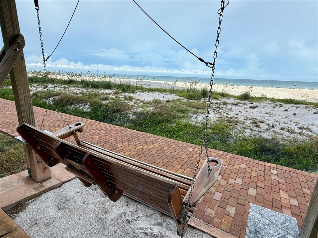 880 Mandalay Avenue - Photo 44