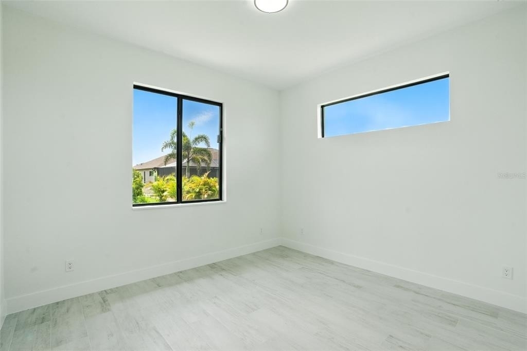 8348 Walden Street - Photo 36