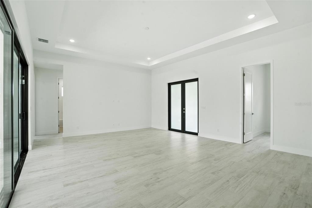 8348 Walden Street - Photo 16