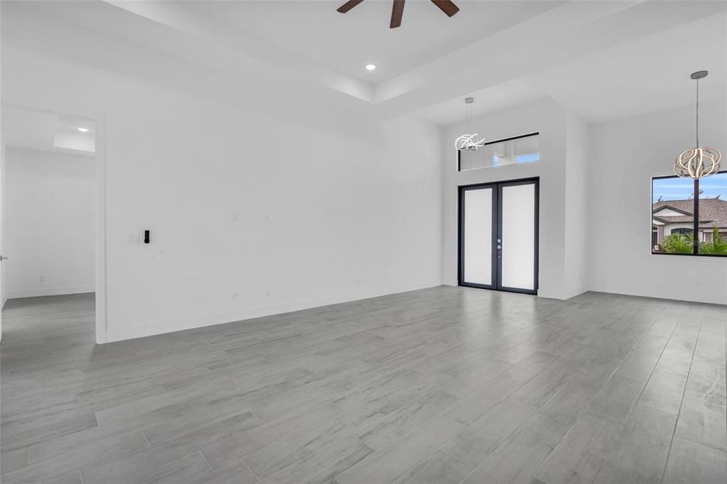 15401 Aqua Circle - Photo 18