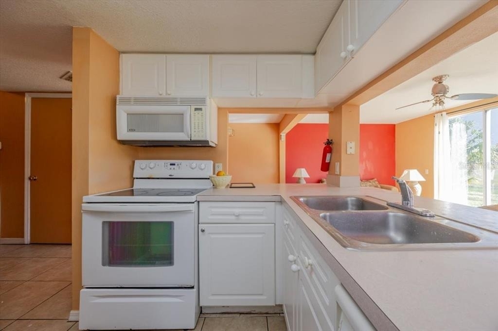 203 Coco Plum Drive - Photo 3