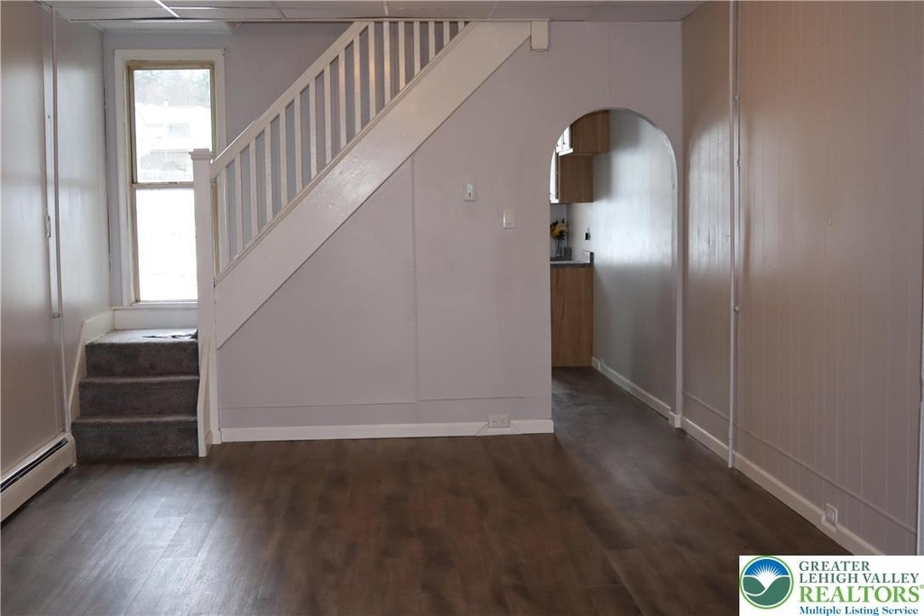 319 N Columbia Street - Photo 3
