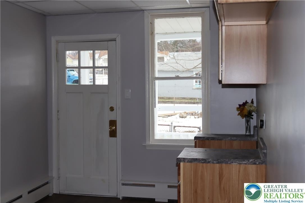 319 N Columbia Street - Photo 5