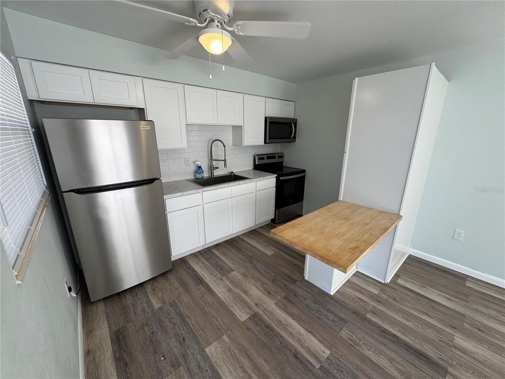 215 Park Boulevard S - Photo 1