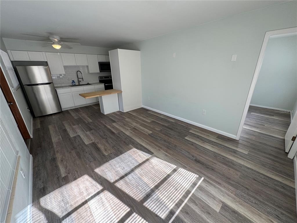 215 Park Boulevard S - Photo 5