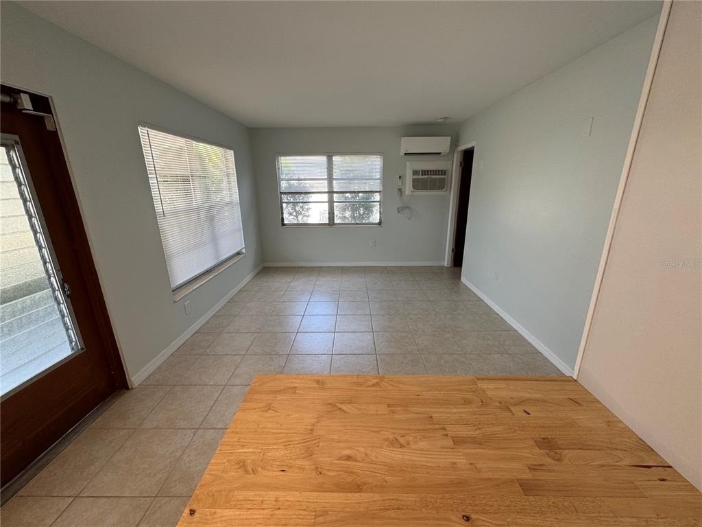 215 Park Boulevard S - Photo 5
