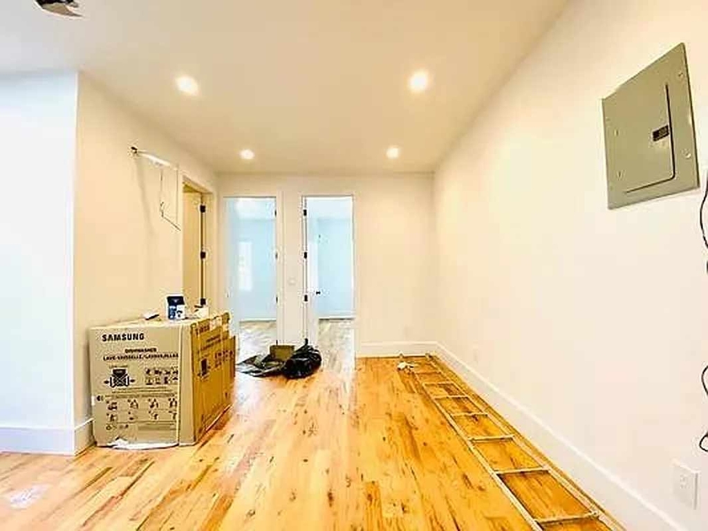 507 East 183rd Street - Photo 3