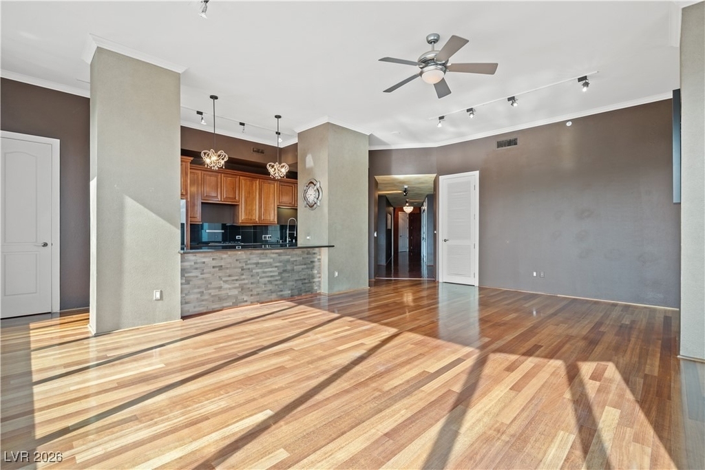 360 E Desert Inn Road - Photo 14