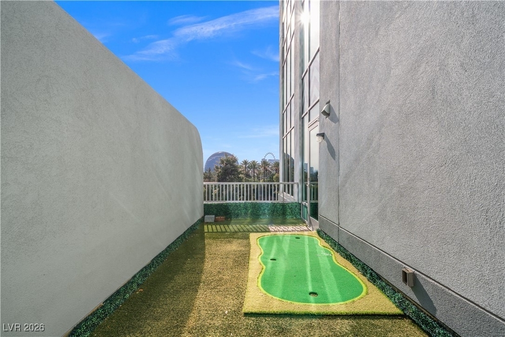 360 E Desert Inn Road - Photo 22