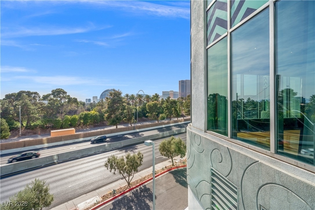 360 E Desert Inn Road - Photo 25