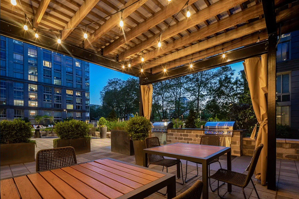 888 Main Street - Photo 5