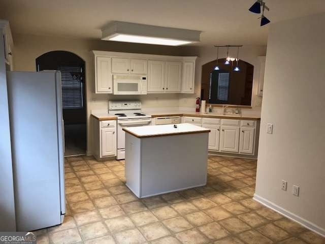 225 Lexington Circle - Photo 12