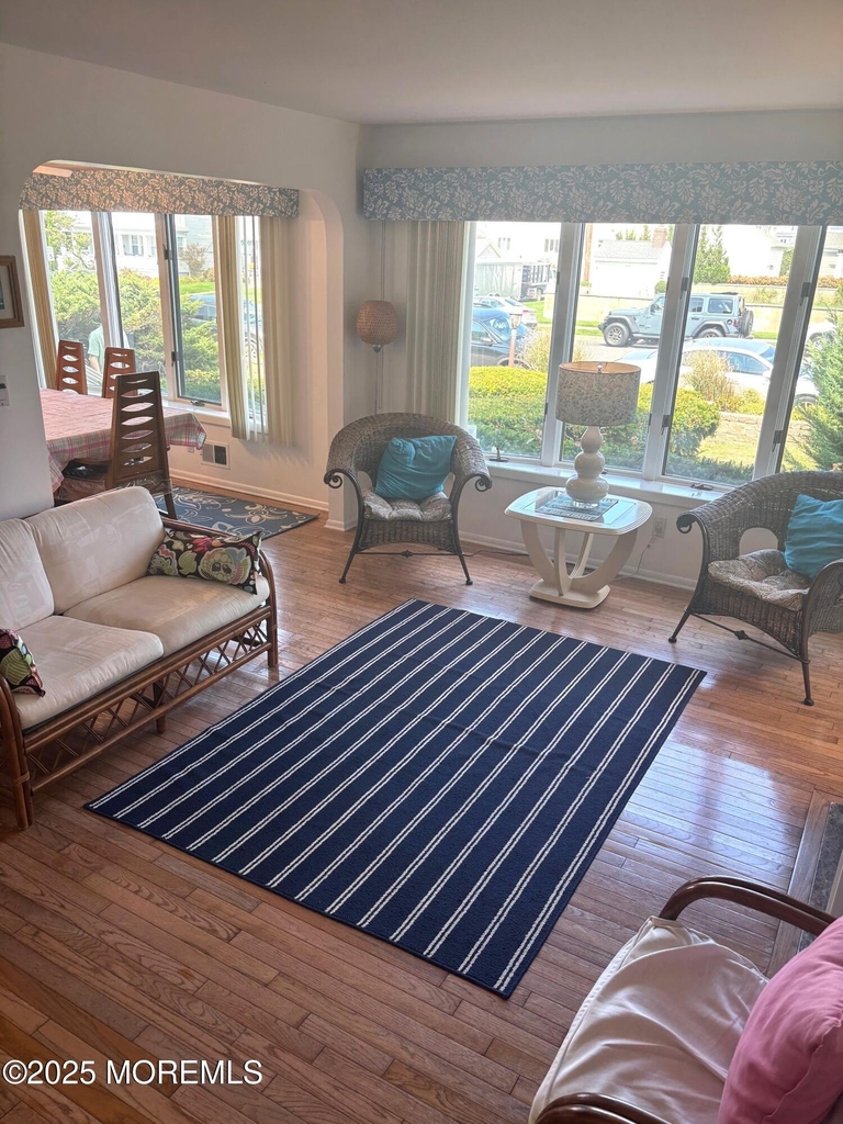 7 Lincoln Avenue - Photo 4